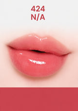 Close-up of glossy lips with a color swatch labeled 424 N/A on a white background.