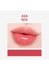 Close-up of glossy lips with a color swatch labeled 424 N/A on a white background.