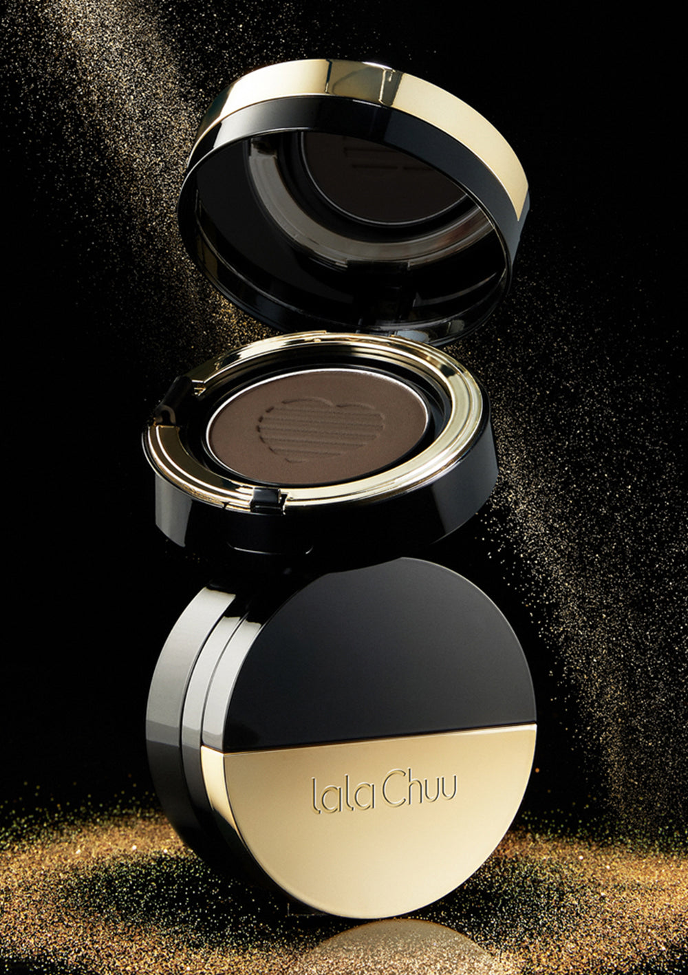 LALACHUU Hair Cushion Master Season 2 compact in black and gold